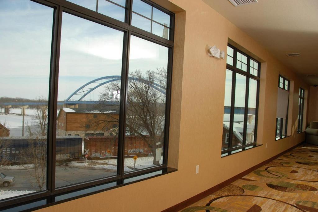 Cobblestone Inn & Suites - Marquette מראה חיצוני תמונה