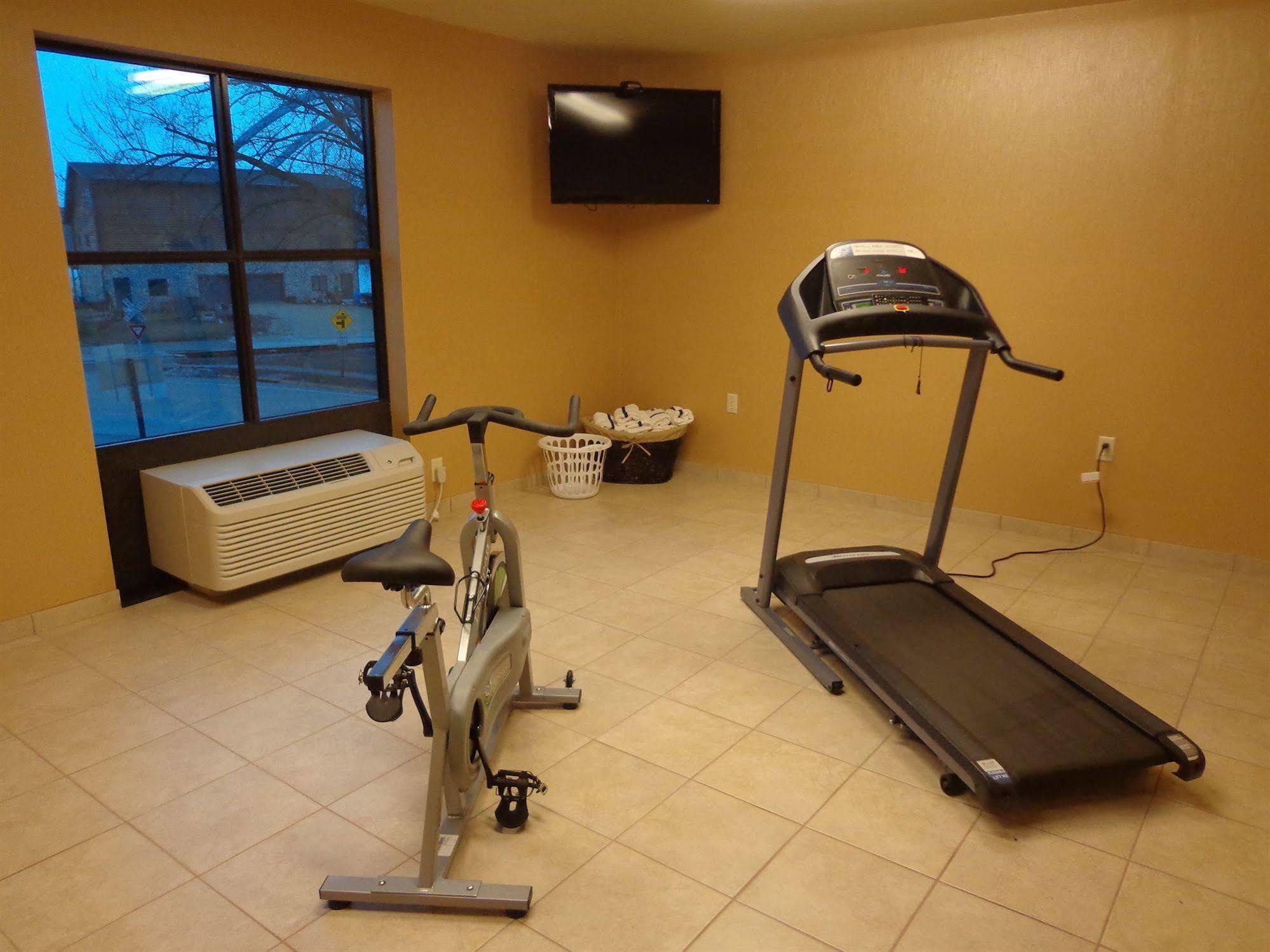 Cobblestone Inn & Suites - Marquette מראה חיצוני תמונה