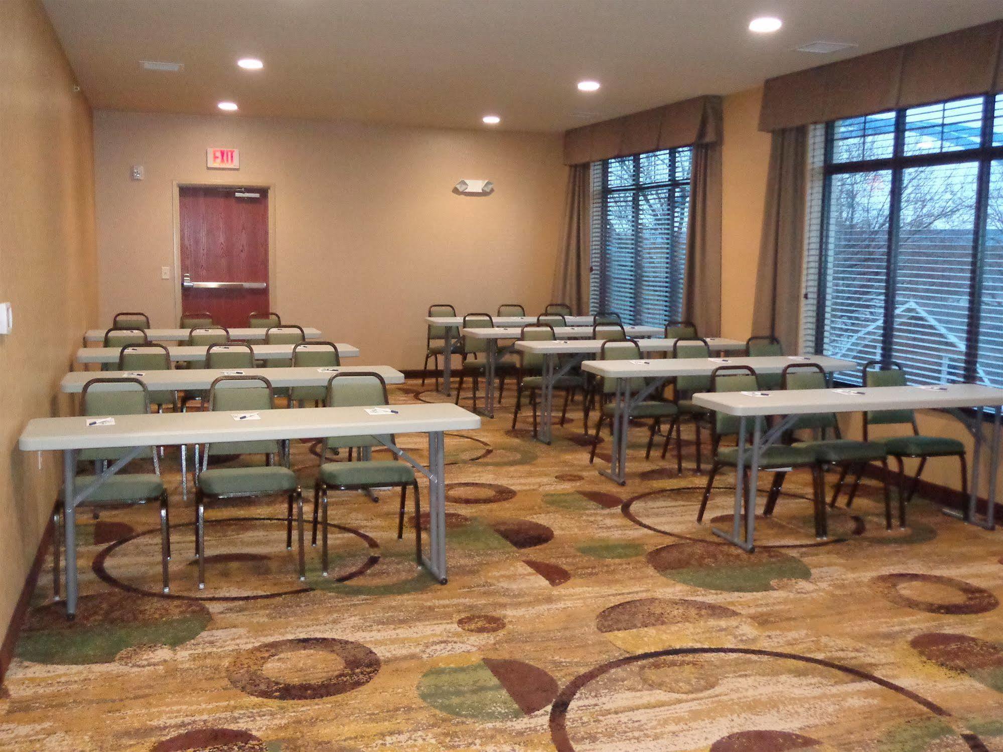 Cobblestone Inn & Suites - Marquette מראה חיצוני תמונה