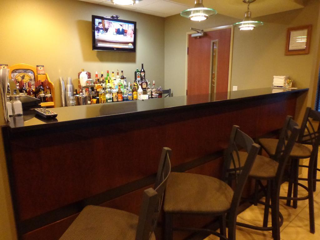 Cobblestone Inn & Suites - Marquette מראה חיצוני תמונה