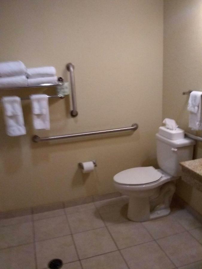 Cobblestone Inn & Suites - Marquette מראה חיצוני תמונה